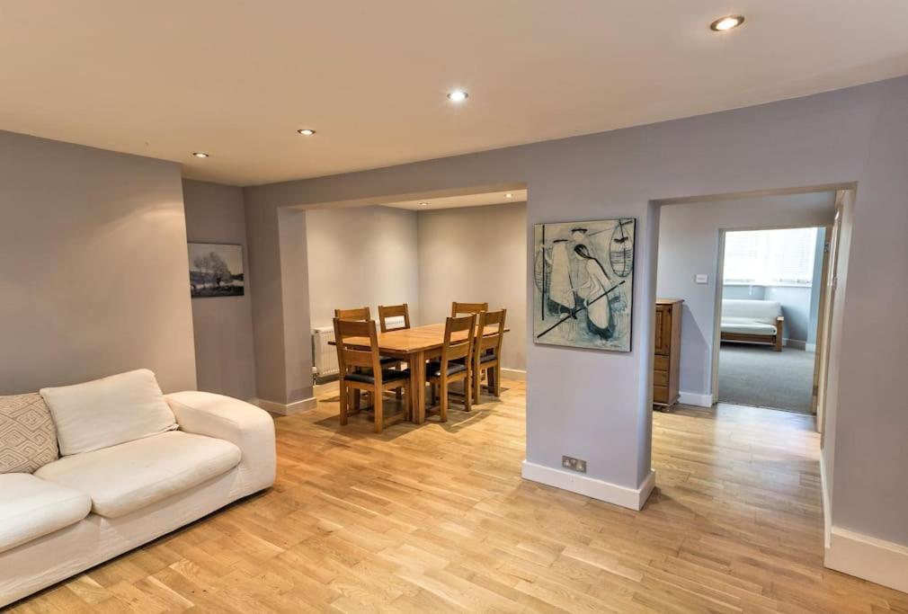 Charming Apartment In Deal Near The Beach & Town Eksteriør billede