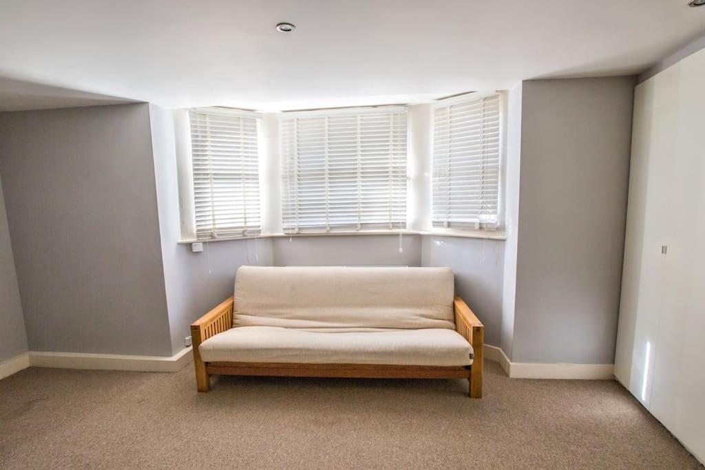 Charming Apartment In Deal Near The Beach & Town Eksteriør billede