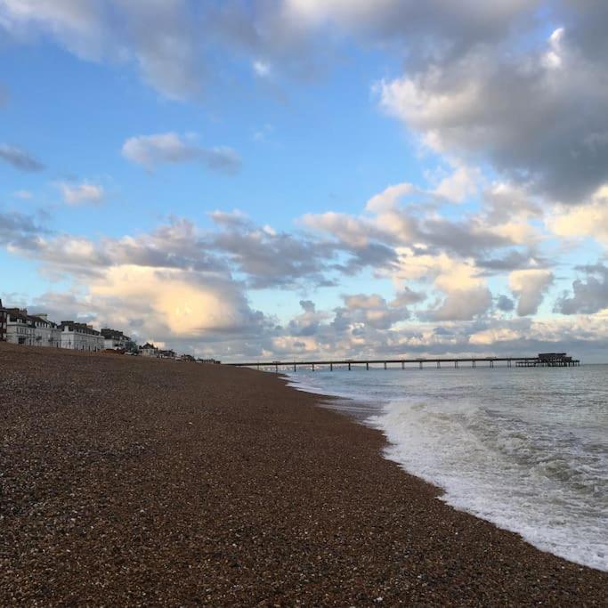 Charming Apartment In Deal Near The Beach & Town Eksteriør billede